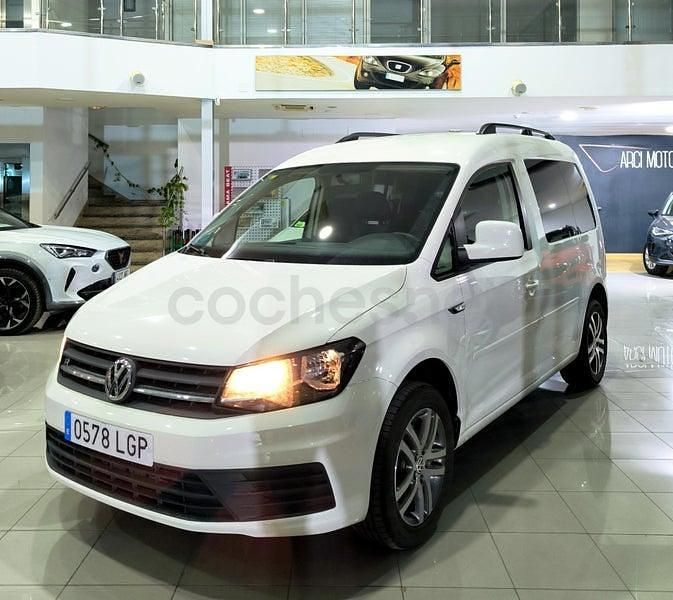Usado VW Caddy Beach 102 CV (75 kW) 2020 Blanco Monovolumen