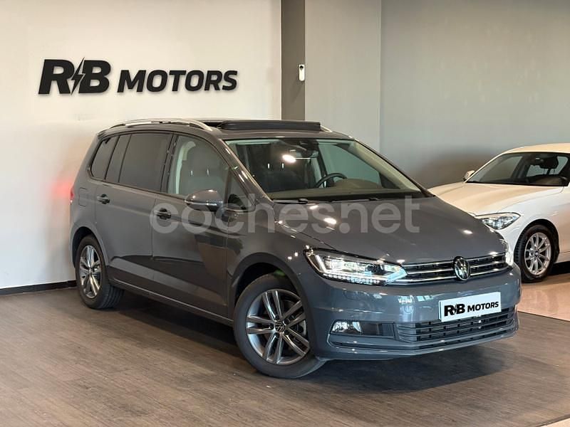 Gris / plata Usado 2025 VW Touran Monovolumen | 36.990 € (Caro) - Imagen 1/4