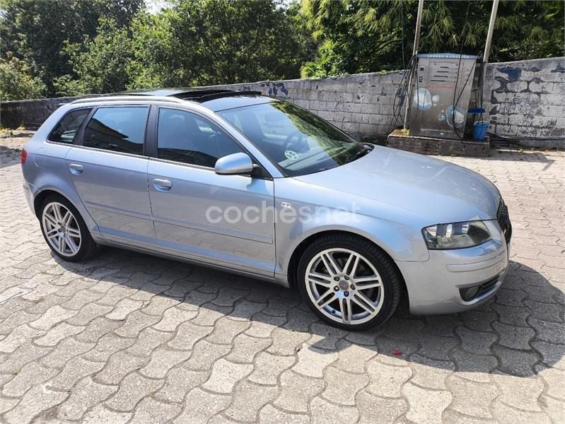 Gris / plata Usado 2007 Audi A3 Sportback Ambition Berlina | 9400 € - Imagen 1/4