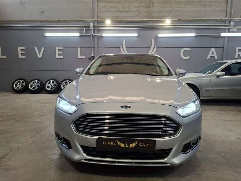 Plateado Usado 2016 Ford Mondeo Titanium Berlina | 16.900 € (Un poco caro) - Imagen 1/4