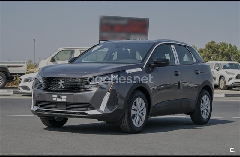 Usado Peugeot 3008 Allure 130 CV (95 kW) 2024 Gris / plata SUV