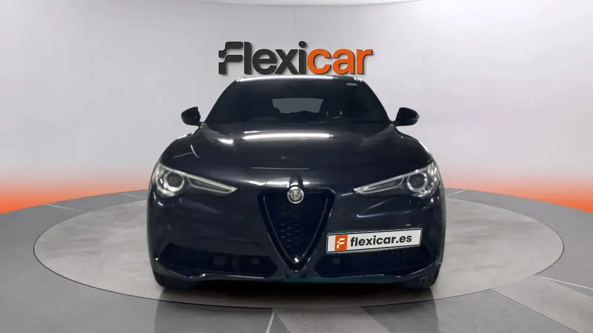 Usado Alfa Romeo Stelvio Sprint 200 CV (147 kW) 2022 Negro SUV