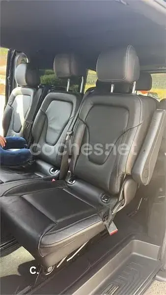 Usado Mercedes V300 Avantgarde 239 CV (175 kW) 2026 Negro Monovolumen