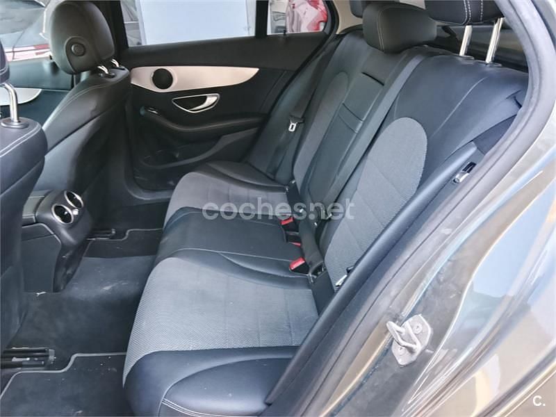 Usado Mercedes C220 170 CV (125 kW) 2018 Gris / plata Familiar