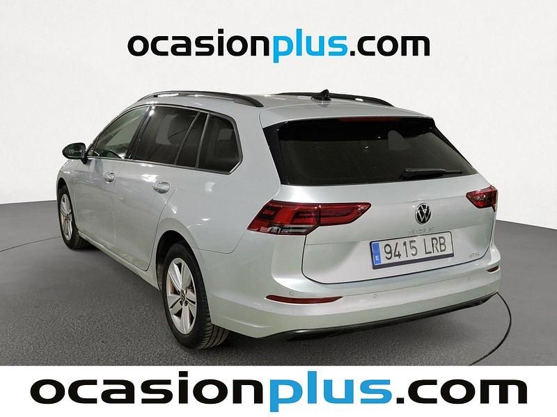 Usado VW Golf Life 110 CV (80 kW) 2021 Gris plata Familiar