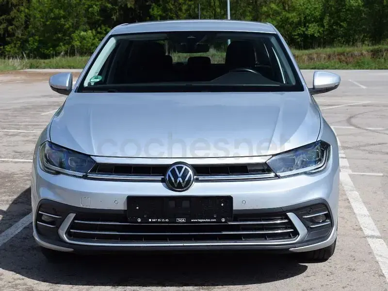 Usado VW Polo Life 95 CV (69 kW) 2022 Gris / plata Utilitario
