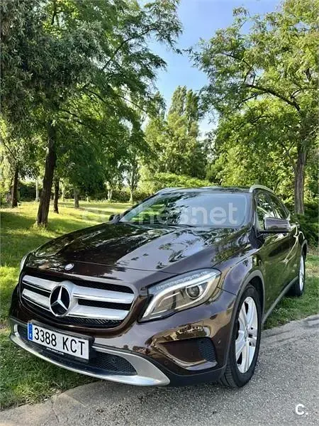 Usado Mercedes GLA200 AMG line 136 CV (100 kW) 2016 Marrón SUV