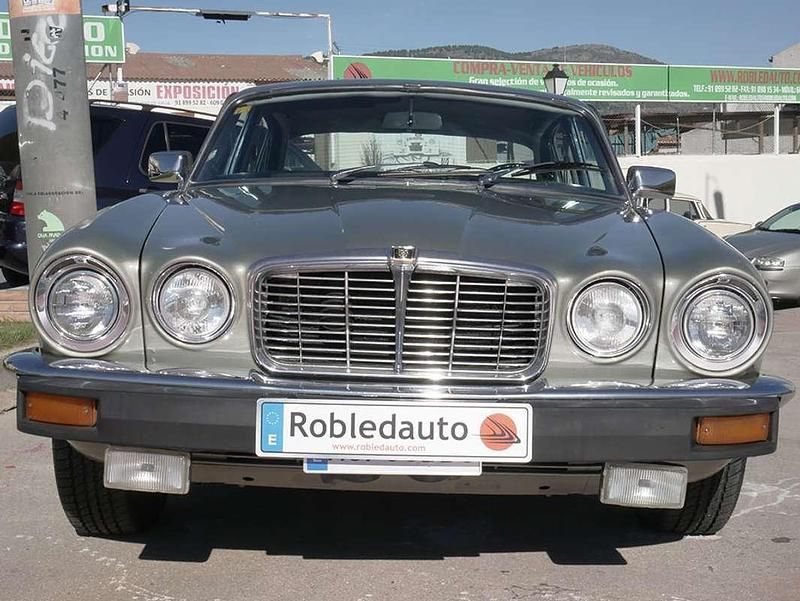Usado Jaguar XJ6 173 CV (127 kW) 1978 Verde Berlina