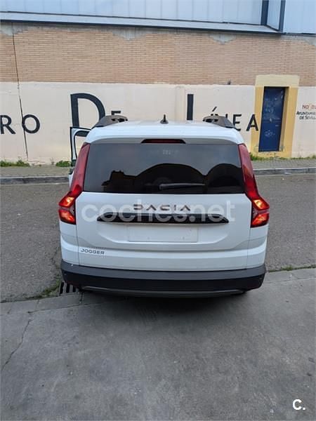 Usado Dacia Jogger Extreme 100 CV (73 kW) 2023 Blanco Monovolumen