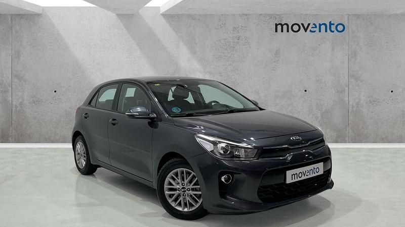 Gris Usado 2020 Kia Rio Berlina | 13.990 € (Precio justo) - Imagen 1/4