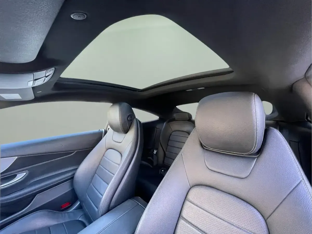 Usado Mercedes C220 194 CV (142 kW) 2020 Blanco Coupe