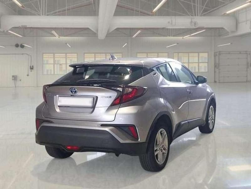 Usado Toyota C-HR Advance 122 CV (89 kW) 2022 Gris SUV