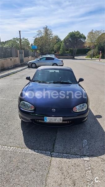 Usado Mazda MX5 90 CV (66 kW) 1999 Azul Descapotable