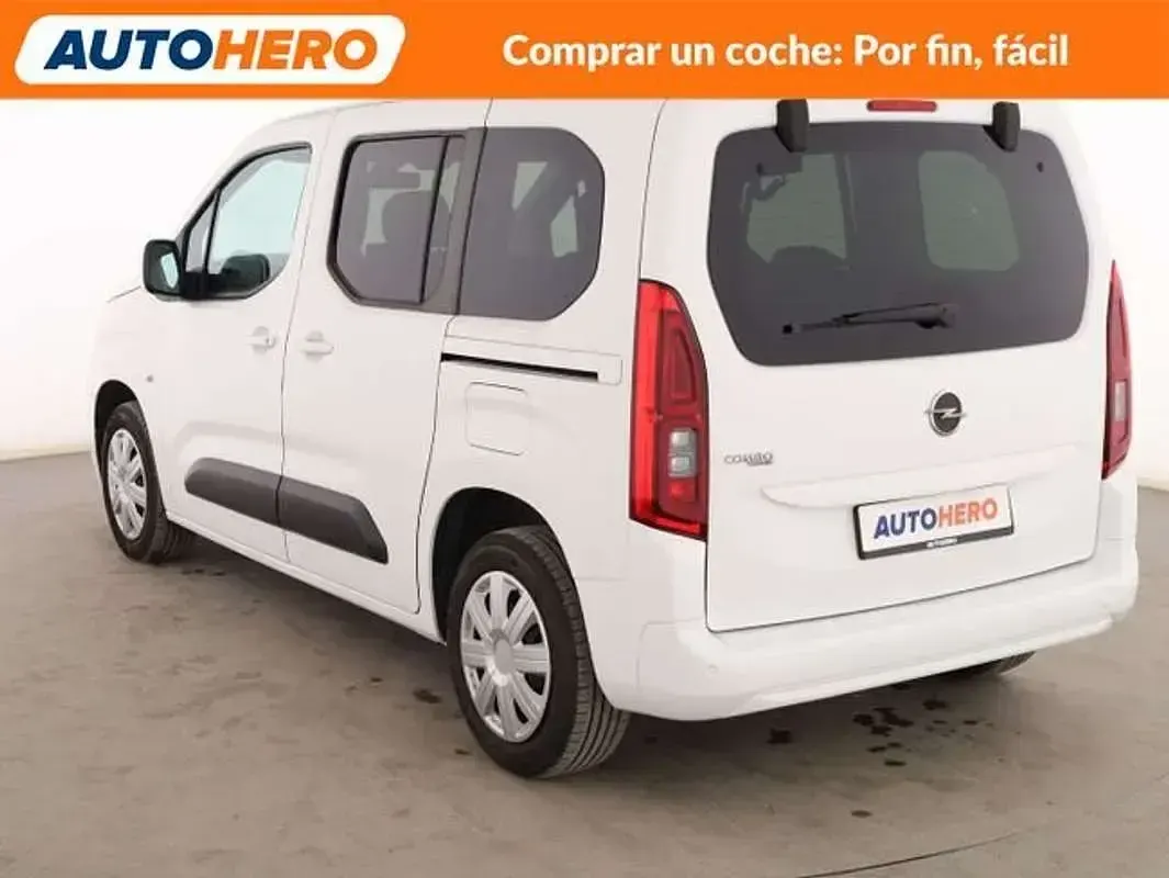 Usado Opel Combo Selective 110 CV (80 kW) 2020 Blanco Monovolumen