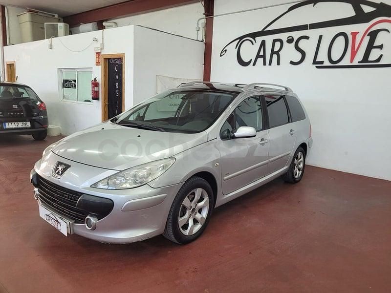 Usado Peugeot 307 110 CV (80 kW) 2005 Gris / plata Familiar