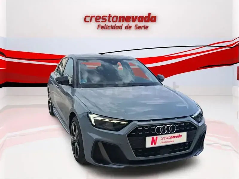 Usado Audi A1 Sportback Advanced Plus 110 CV (80 kW) 2023 Gris / plata Utilitario
