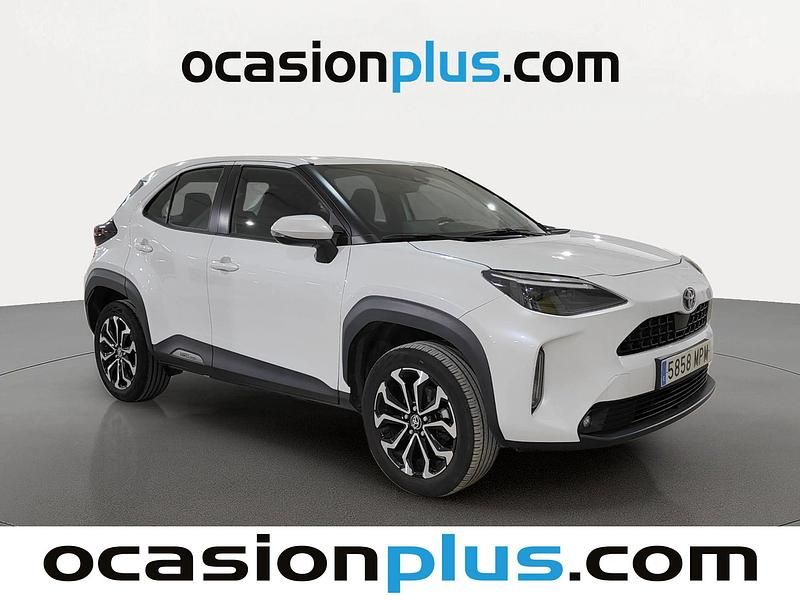 Begagnad Toyota Yaris Cross Active 116 HK (85 kW) 2024 Vit SUV