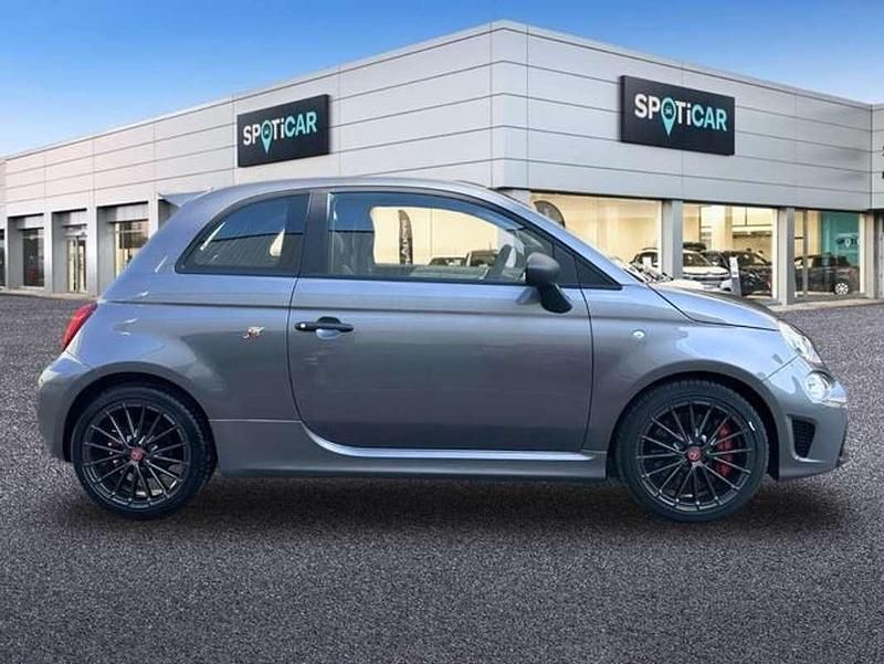 Usado Abarth 695 182 CV (133 kW) 2023 Gris Utilitario