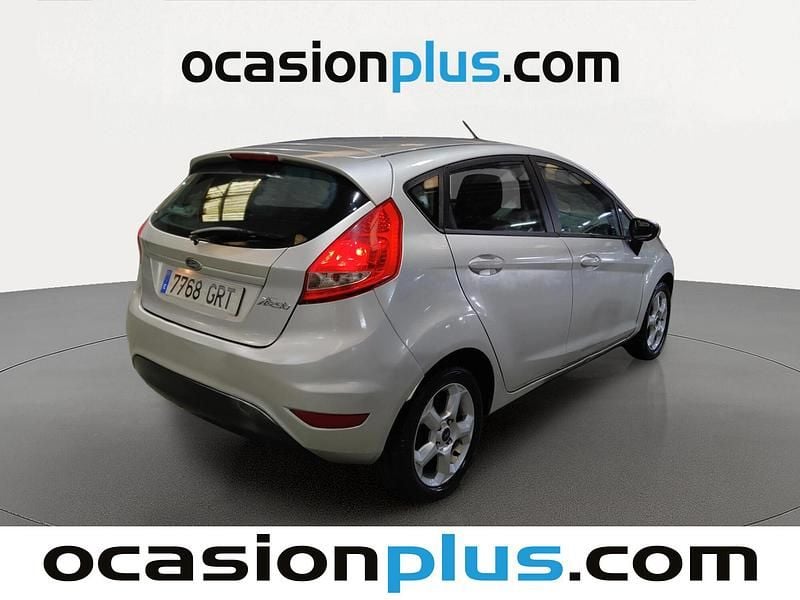 Usado Ford Fiesta Trend 97 CV (71 kW) 2009 Gris Utilitario