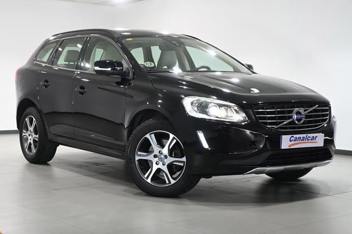 Usado Volvo XC60 Kinetic 136 CV (100 kW) 2015 Negro SUV