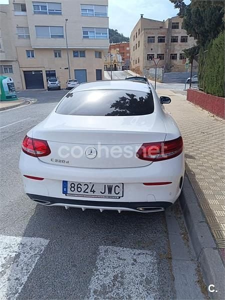 Usado Mercedes C220 AMG line 170 HP (125 kW) 2017 Branco Coupé