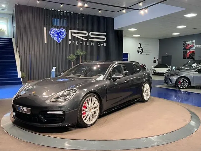 Usado Porsche Panamera GTS Sport Turismo Sport Turismo 460 CV (338 kW) 2019 Gris / plata Familiar