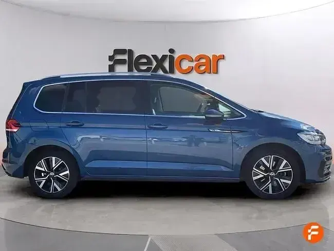 Usado VW Touran Sportline 150 CV (110 kW) 2020 Azul Monovolumen