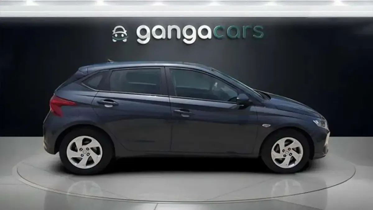 Usado Hyundai i20 84 CV (61 kW) 2023 Azul Utilitario