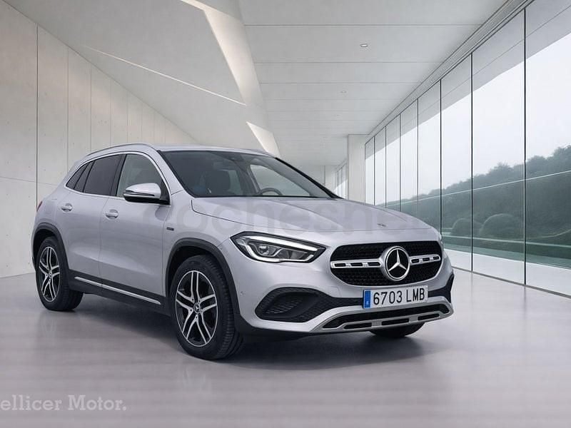 Usado Mercedes GLA250 218 CV (160 kW) 2020 Gris / plata SUV