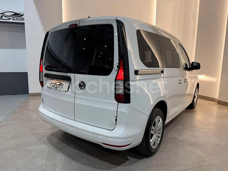 Usado VW Caddy Maxi California 102 CV (75 kW) 2023 Blanco Monovolumen