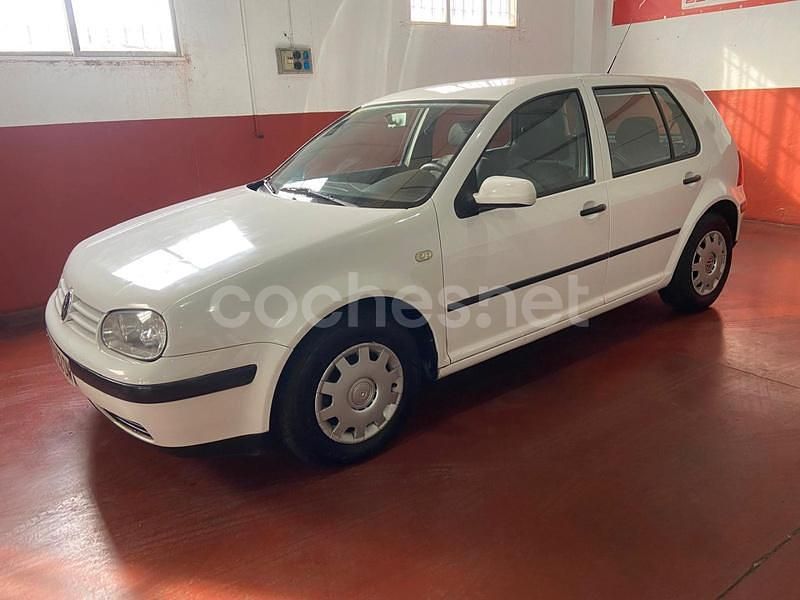 Usado VW Golf Conceptline 68 CV (50 kW) 1999 Blanco Berlina