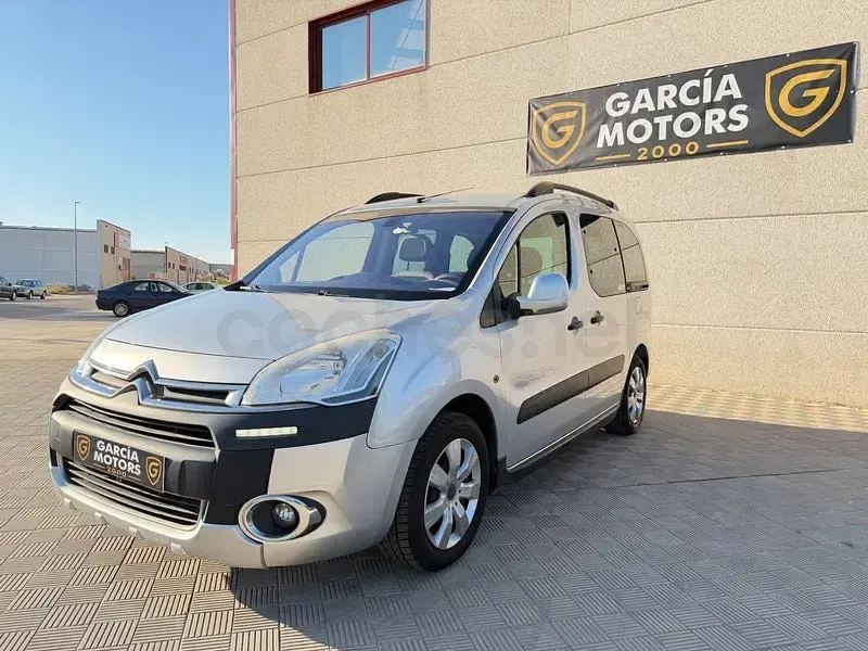 Usado Citroën Berlingo XTR 92 CV (67 kW) 2014 Gris / plata Monovolumen