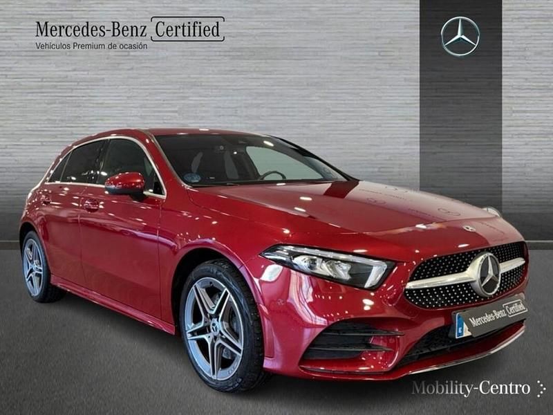 Usado Mercedes A250 AMG line 218 CV (160 kW) 2022 Patagonia red  metallic paint