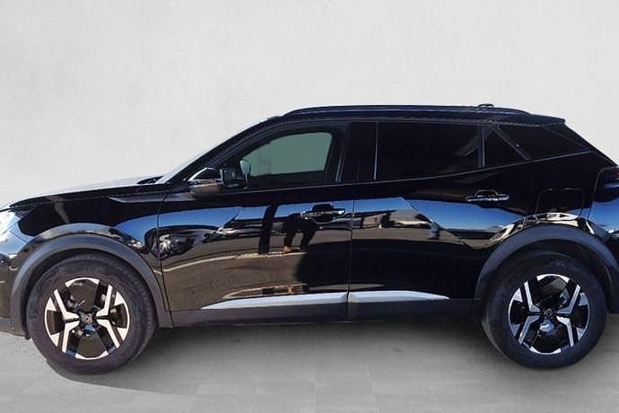 Usado Peugeot 2008 Allure 100 CV (73 kW) 2023 SUV