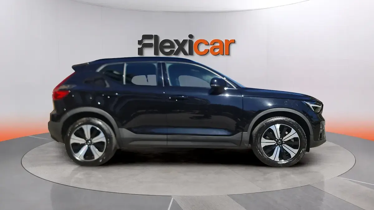Usado Volvo XC40 Plus 211 CV (155 kW) 2024 Negro SUV