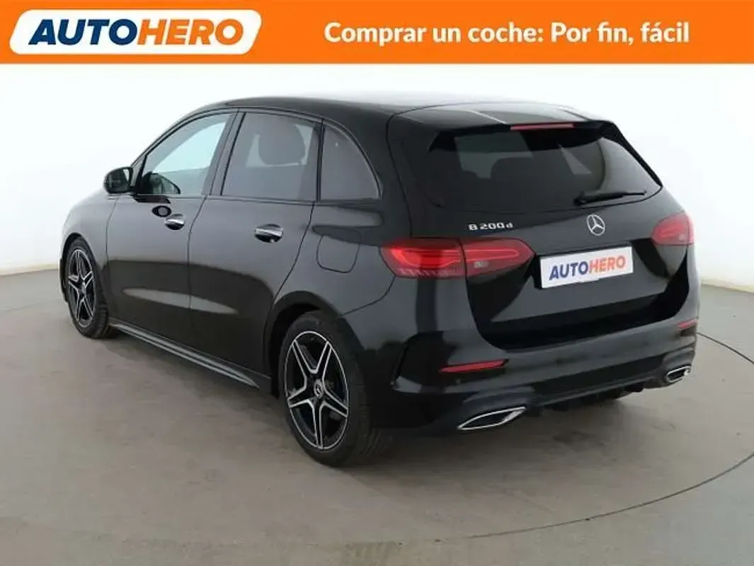 Usado Mercedes B200 AMG line 150 CV (110 kW) 2023 Negro Utilitario