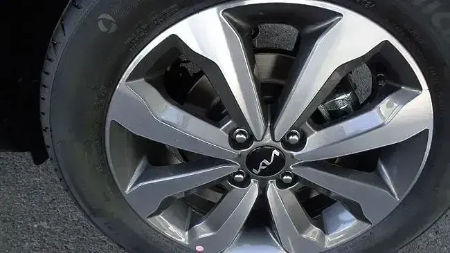 Usado Kia Stonic 100 CV (73 kW) 2025 Blanco SUV