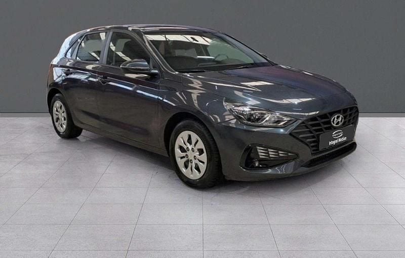 Usado Hyundai i30 110 CV (80 kW) 2022 Negro Utilitario