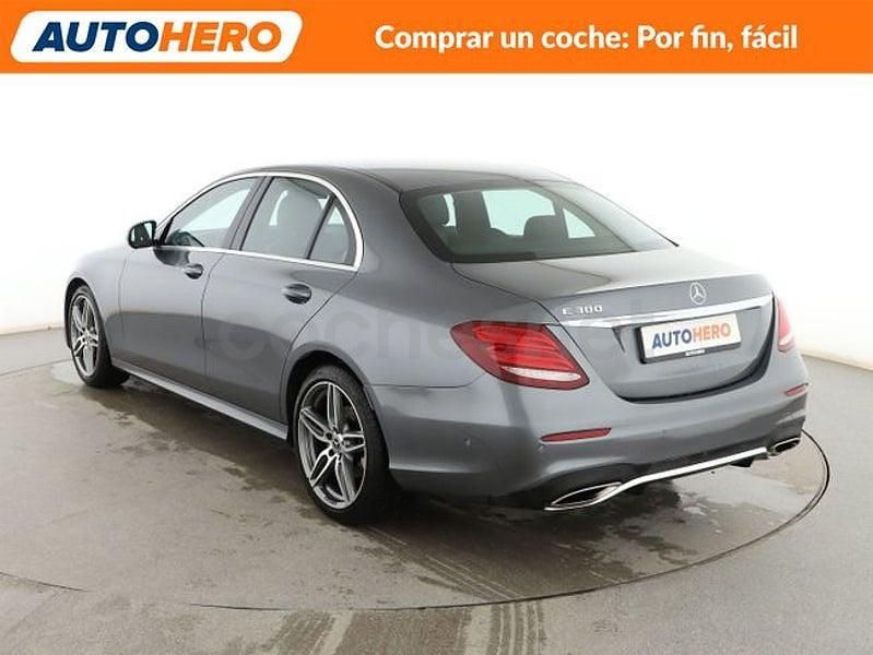 Usado Mercedes E300 AMG line 245 CV (180 kW) 2017 Gris Berlina