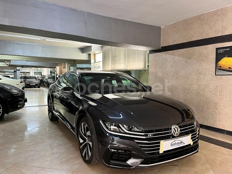 Usado VW Arteon R-line 150 CV (110 kW) 2020 Gris / plata Berlina