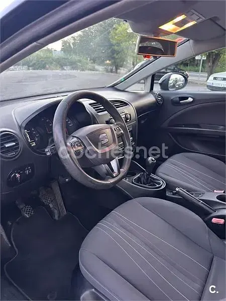 Usado Seat Leon Copa 105 CV (77 kW) 2012 Negro Berlina
