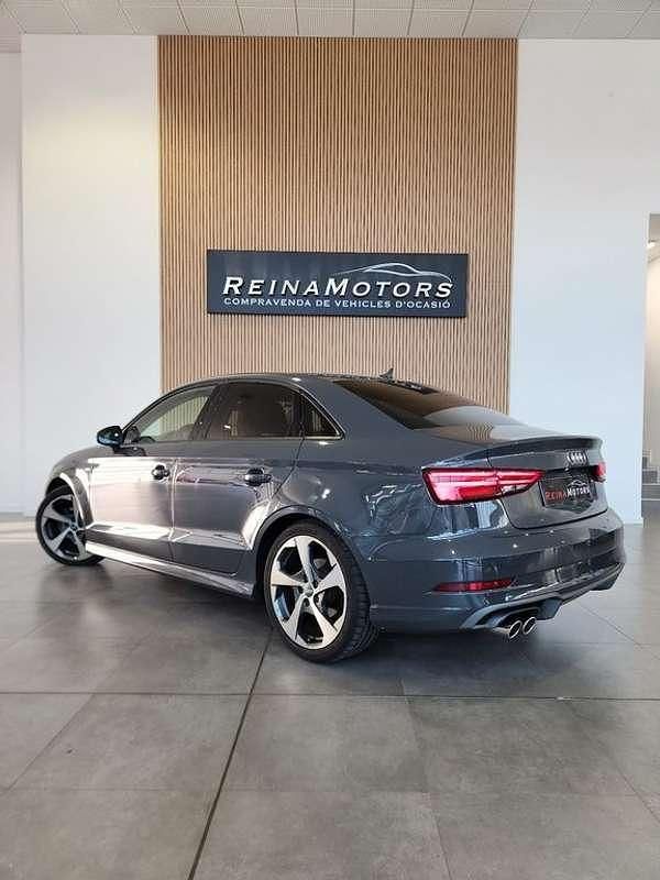 Używany Audi A3 S-Line 150 KM (110 kW) 2018 Szary Sedan/Limuzyna