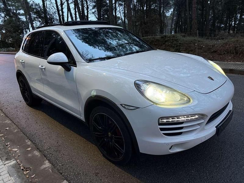 Käytetty Porsche Cayenne 245 HP (180 kW) 2013 Valkoinen Katumaasturi