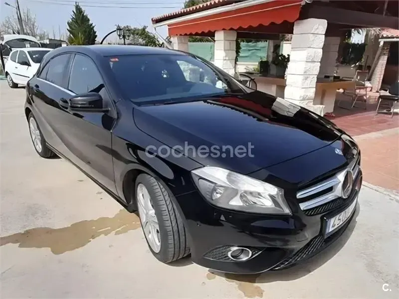 Usado Mercedes A200 Urban 136 CV (100 kW) 2015 Negro Berlina