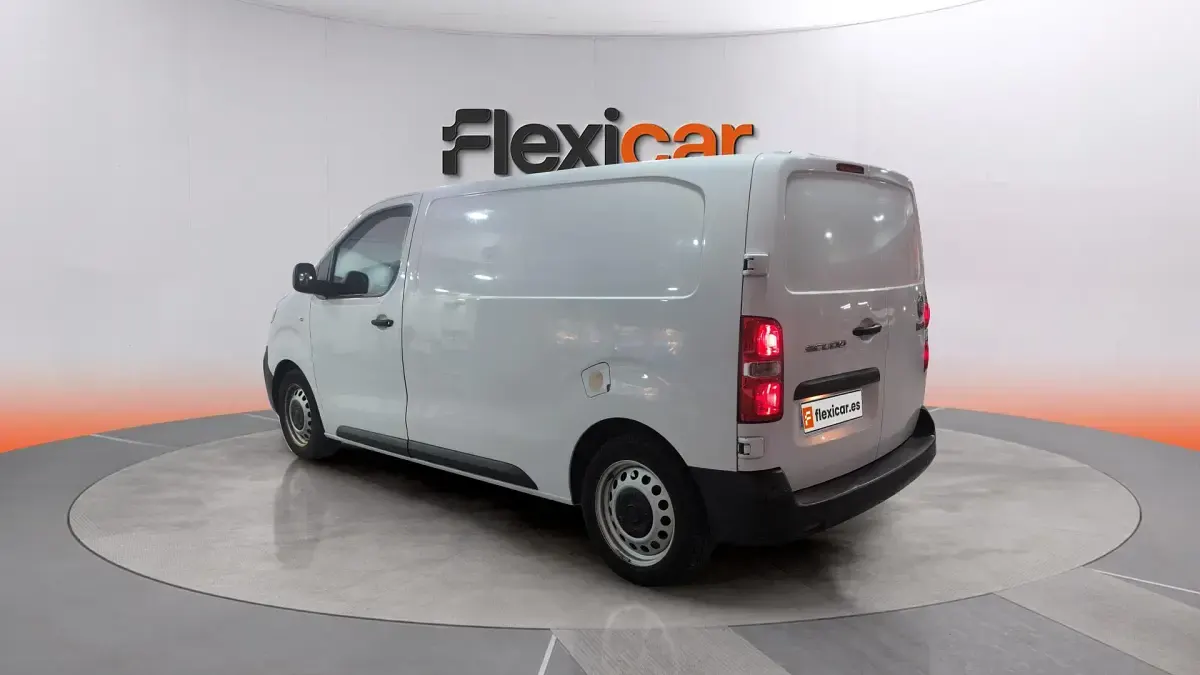 Usado Fiat Scudo 120 CV (88 kW) 2023 Blanco Van