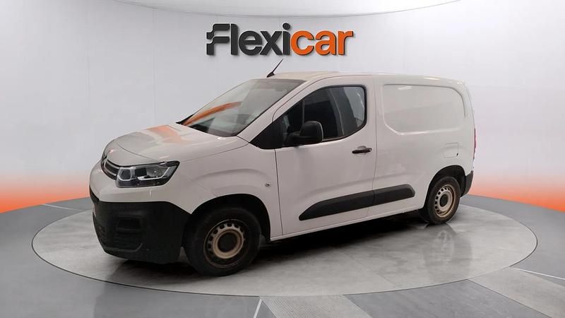 Usado Citroën Berlingo Feel 102 CV (75 kW) 2020 Blanco Monovolumen