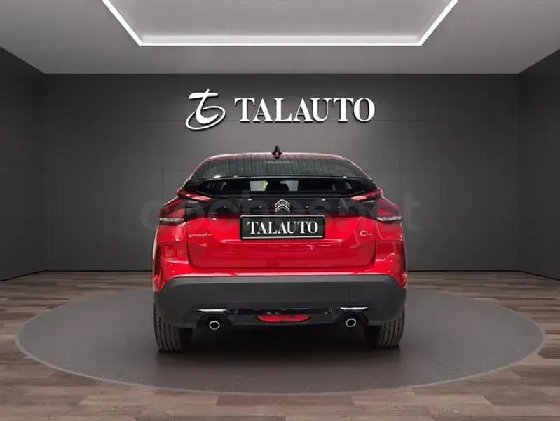 Usado Citroën C4 PureTech 131 CV (96 kW) 2024 Rojo SUV
