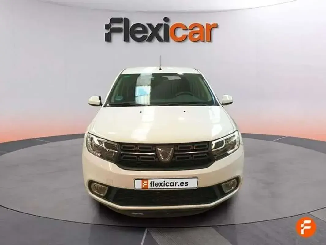 Usado Dacia Sandero Comfort 95 CV (69 kW) 2020 Blanco Utilitario