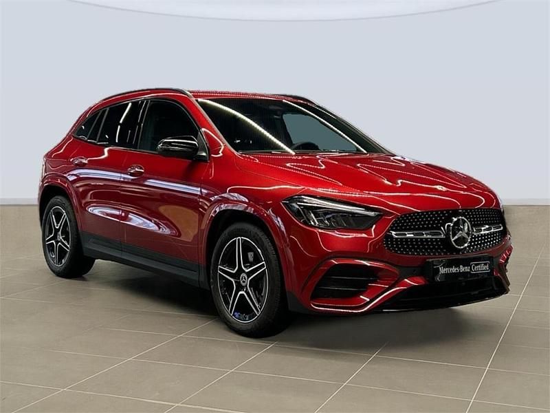Nuevo Mercedes GLA200 150 CV (110 kW) 2025 Plata hightech SUV