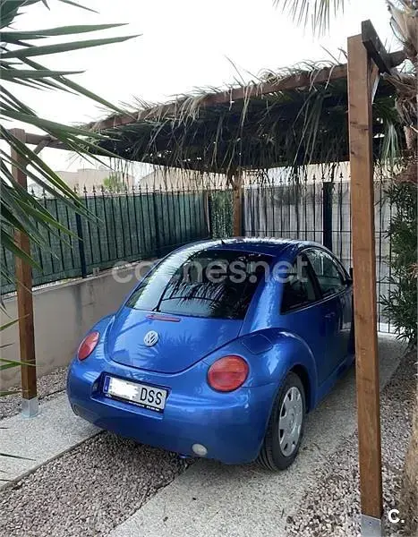 Usado VW New Beetle 105 CV (77 kW) 2005 Azul Utilitario